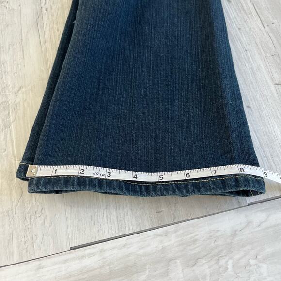 Chico's Platinum Dark Wash Bootcut Pocket Design Stretchy Comfy Cotton Jeans - Picture 9 of 10